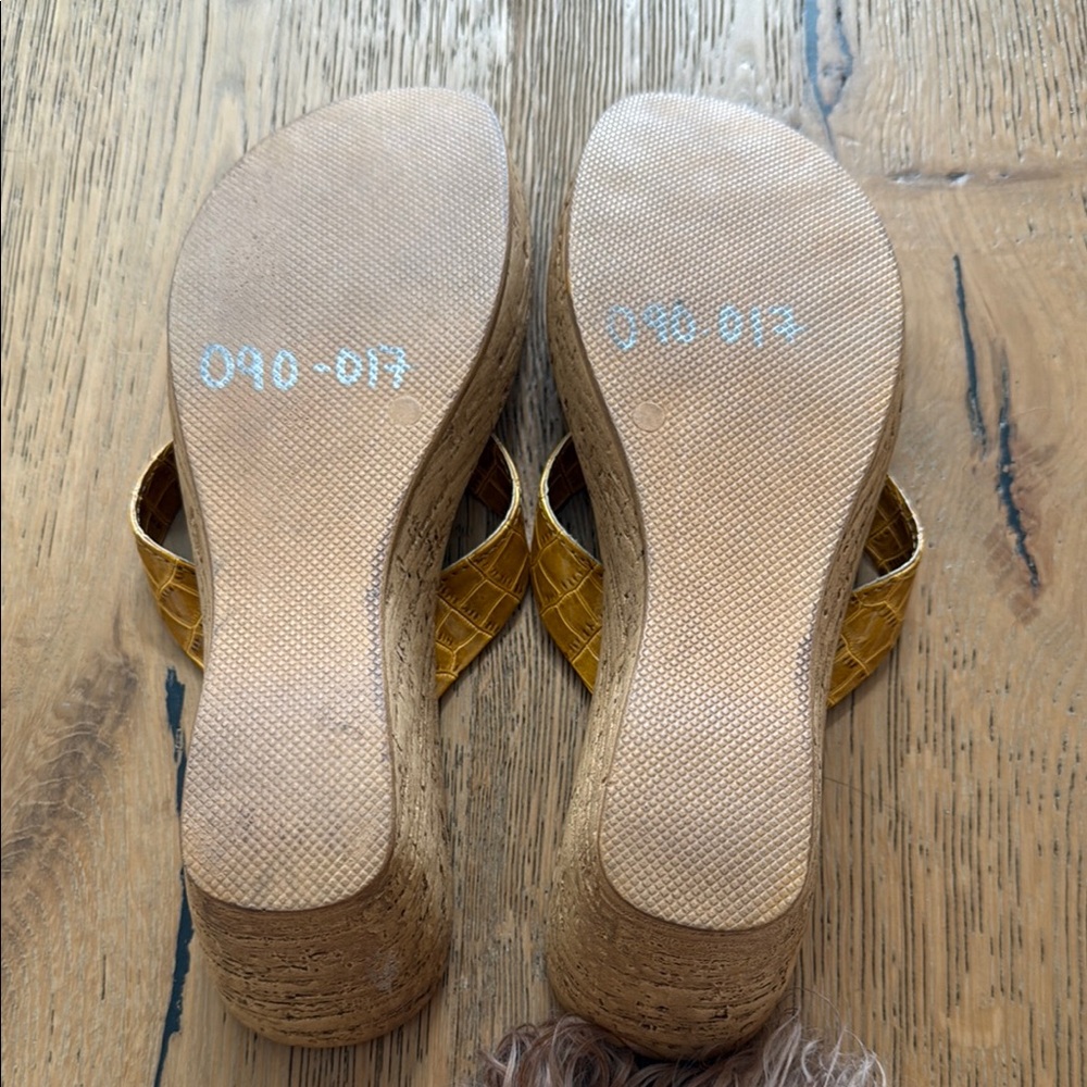 A. Giannetti Yellow Sandals Chic Summer Style - Picture 7 of 15